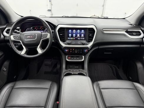 Used 2023 GMC Acadia SLT AWD/4WD image 3
