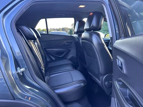 Used 2021 Chevrolet Trax LT AWD/4WD image 10