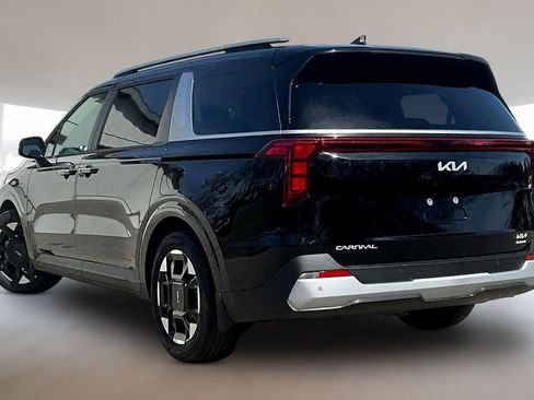 New 2026 Kia Carnival EX image 3