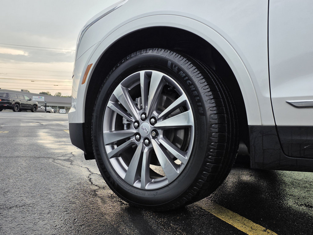 Used 2023 Cadillac XT5 Premium Luxury w/ Technology Package AWD/4WD image 10