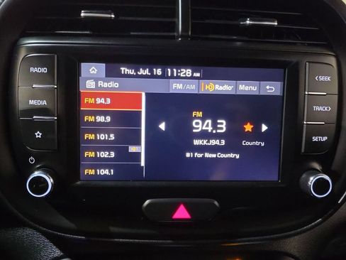 Used 2024 Kia Soul LX w/ Option Group 015 FWD image 12