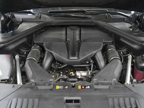Used 2023 Genesis GV80 3.5T Advanced + AWD/4WD image 32