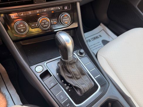 Used 2019 Volkswagen Jetta R-Line FWD image 27