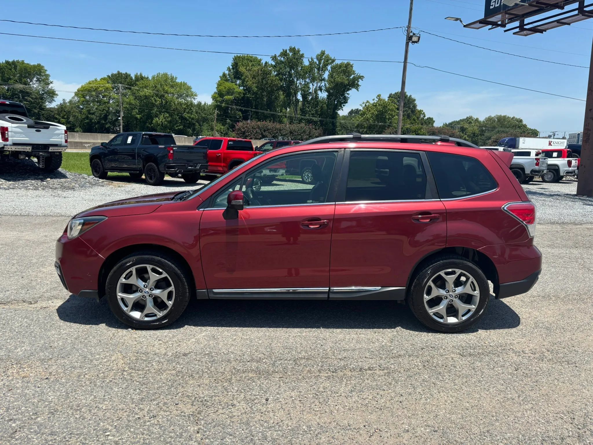 Used 2017 Subaru Forester 2.5i Touring w/ Popular Package #2 AWD/4WD image 2