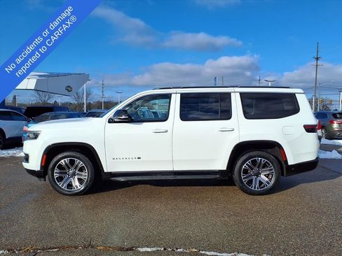 Used 2024 Jeep Wagoneer Series II w/ Flexible Seating Group image 9