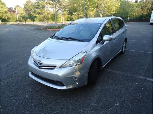 Used 2012 Toyota Prius V Three FWD image 1