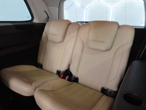 Used 2017 Mercedes-Benz GLS 450 4MATIC w/ Premium Package image 34