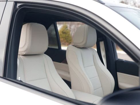 Used 2026 Mercedes-Benz GLE 350 4MATIC image 9