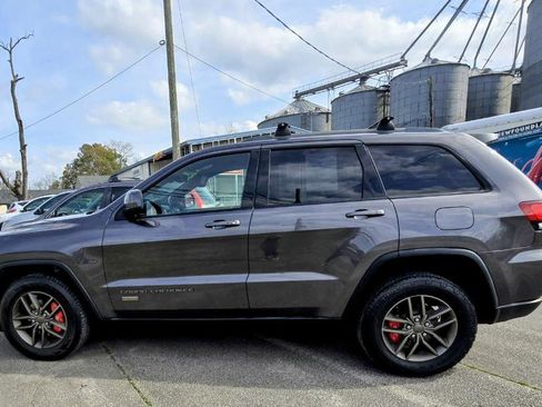 Used 2016 Jeep Grand Cherokee Laredo 75th Anniversary image 2