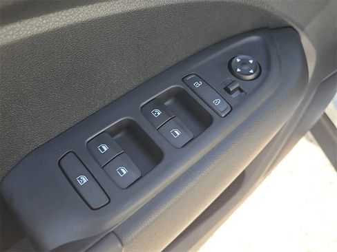 New 2026 Hyundai Venue SEL image 18