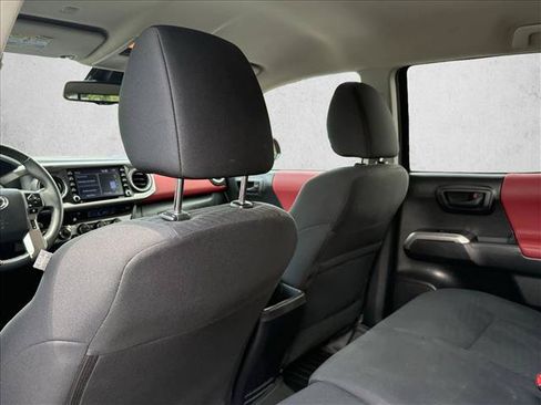 Certified 2023 Toyota Tacoma SR5 AWD/4WD image 17