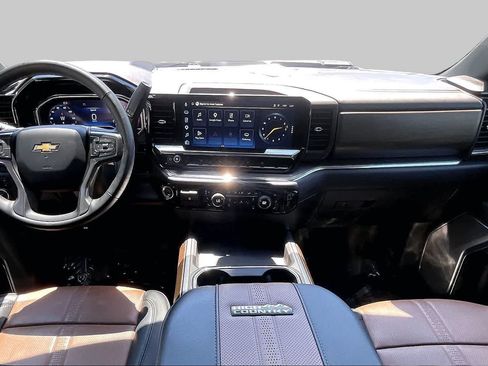 Used 2025 Chevrolet Silverado 2500 High Country w/ High Country Premium Package AWD/4WD image 15
