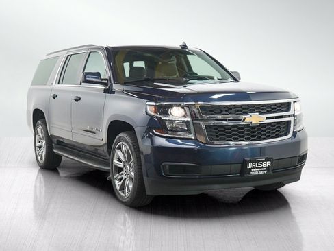 Used 2018 Chevrolet Suburban LT w/ Max Trailering Package AWD/4WD image 7