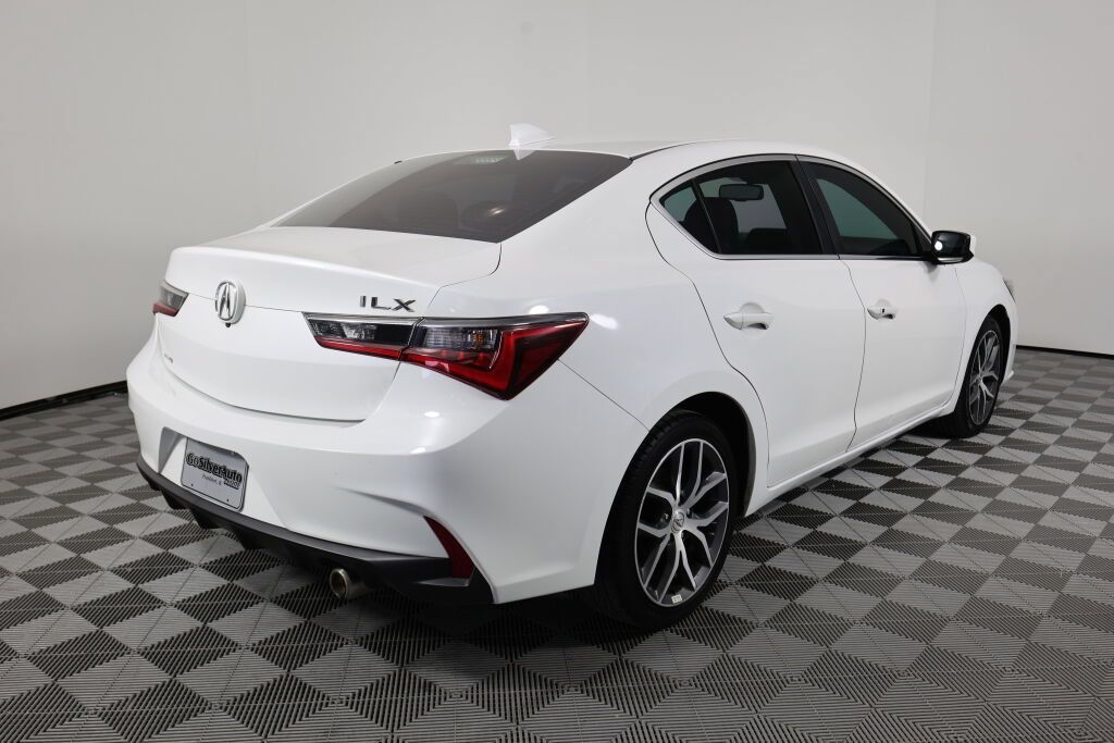Used 2020 Acura ILX w/ Premium Package FWD image 2