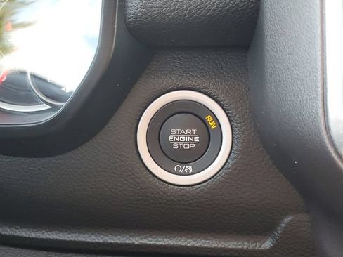 Used 2023 RAM 1500 Laramie AWD/4WD image 23