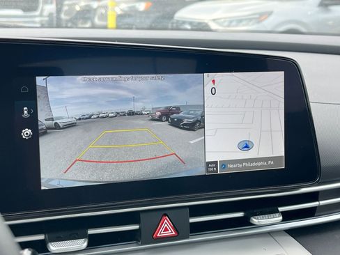 Used 2025 Hyundai Elantra Limited image 25