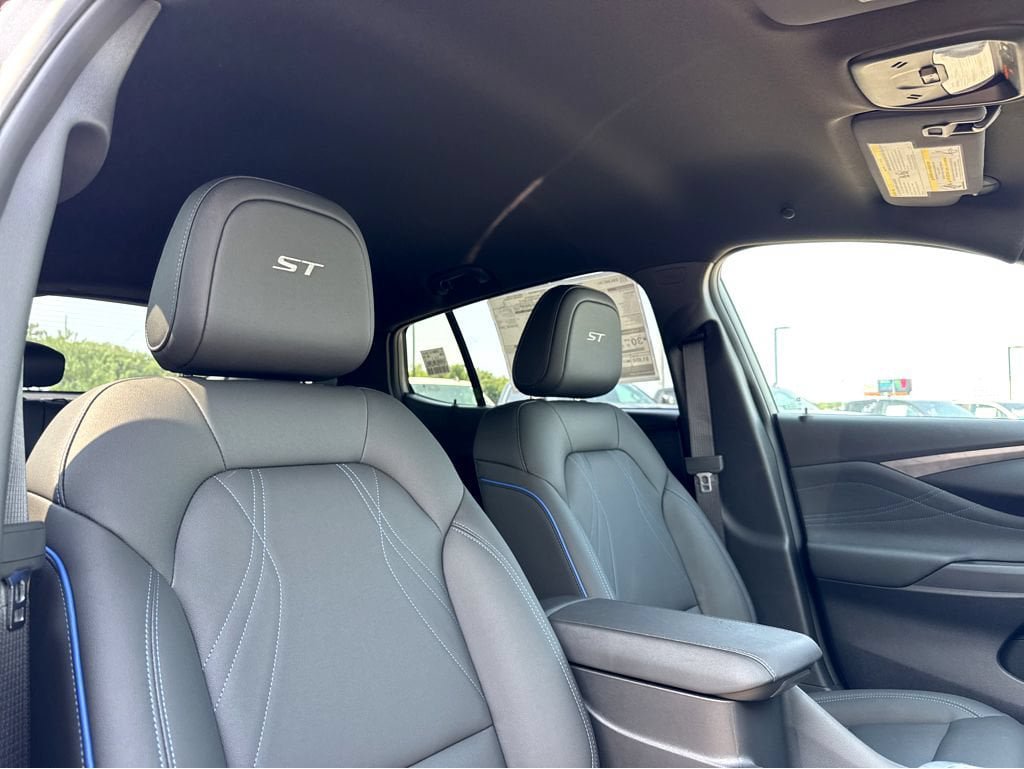 New 2026 Buick Envista Sport Touring w/ Convenience I Package FWD image 5