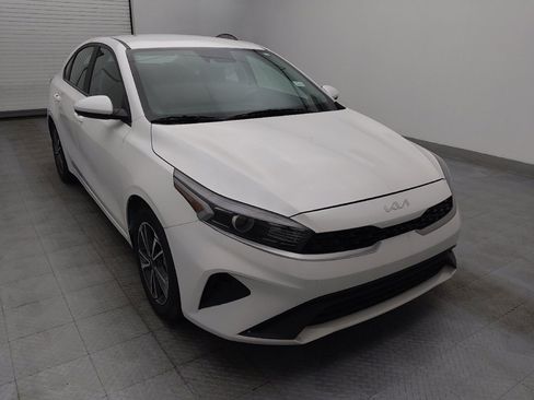 Used 2022 Kia Forte LXS FWD image 13