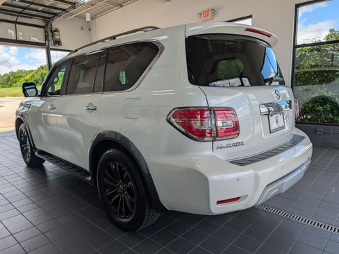 Used 2017 Nissan Armada Platinum w/ Interior Lighting Package AWD/4WD image 7