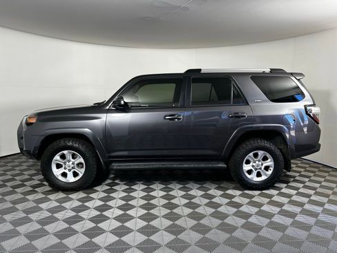 Used 2021 Toyota 4Runner SR5 image 8