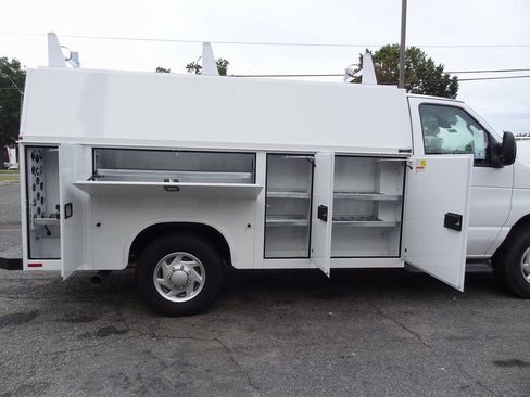 New 2026 Ford E-350 and Econoline 350 Super Duty w/ Interior Upgrade Package image 22