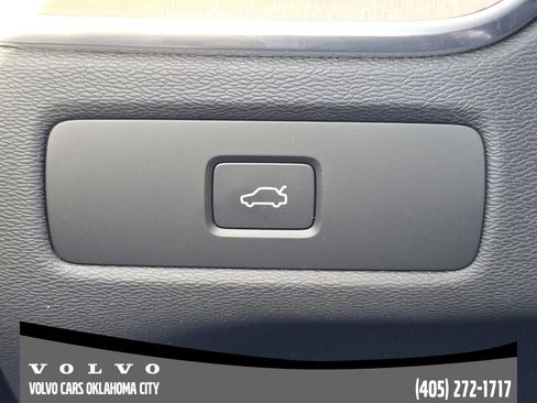 Used 2026 Volvo XC60 B5 Plus w/ Protection Package Premier AWD/4WD image 21