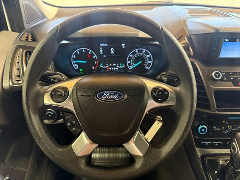 Used 2022 Ford Transit Connect XL image 14
