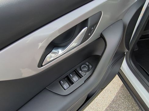 Used 2025 Chevrolet Blazer LT image 22