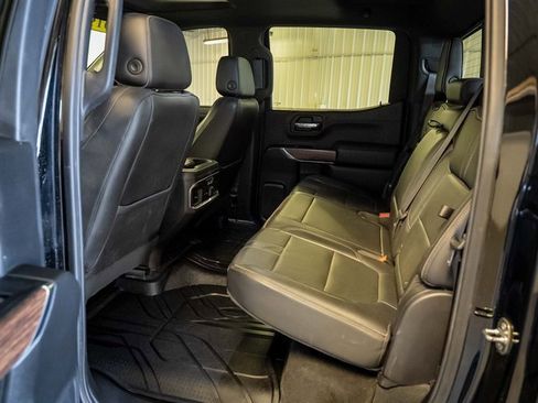 Used 2019 Chevrolet Silverado 1500 High Country image 14