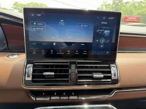 Used 2023 Lincoln Navigator Reserve w/ Monochromatic Package AWD/4WD image 21