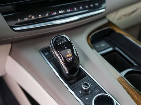 Certified 2023 Cadillac Escalade ESV Premium Luxury Platinum image 20