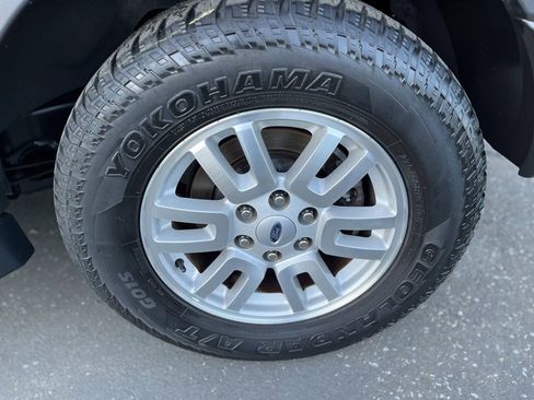 Used 2014 Ford Expedition EL XLT image 27