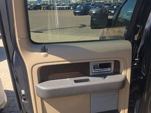 Used 2014 Ford F150 Lariat w/ Lariat Chrome Package AWD/4WD image 24