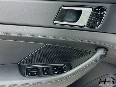 Used 2018 Porsche Panamera Turbo image 14