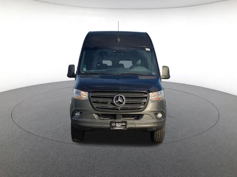 Used 2021 Mercedes-Benz Sprinter 2500 image 2