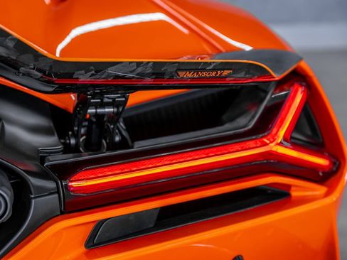 Used 2024 Lamborghini Revuelto AWD/4WD image 23