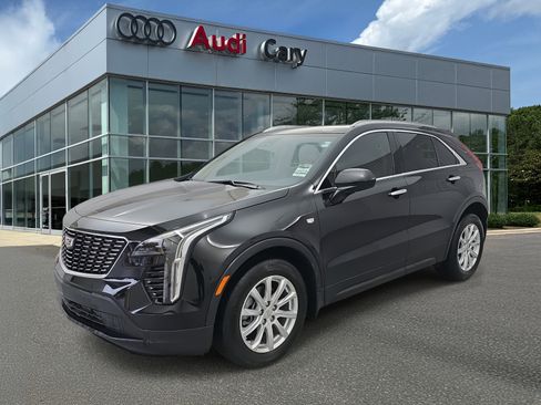 Used 2023 Cadillac XT4 Luxury image 1