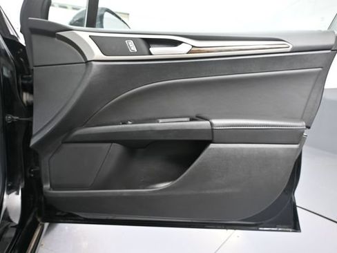 Used 2016 Ford Fusion SE w/ Equipment Group 202A FWD image 47
