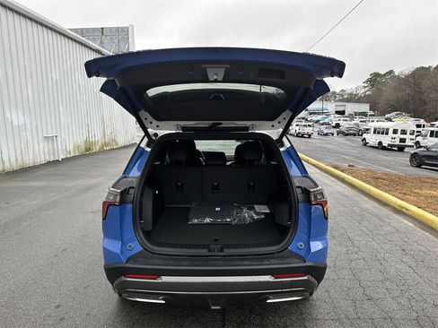 New 2025 Chevrolet Equinox ACTIV w/ Safety and Technology Package image 33