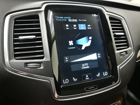 Used 2019 Volvo XC90 T6 Momentum w/ Advanced Package AWD/4WD image 13