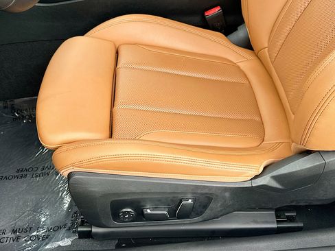 Used 2025 BMW 430i Convertible image 19