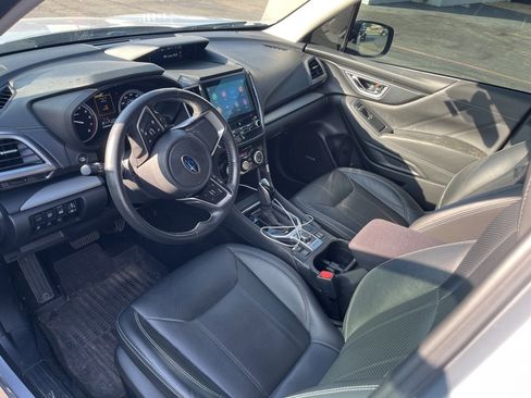 Used 2020 Subaru Forester Limited image 11
