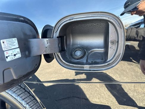 Used 2022 GMC Yukon Denali AWD/4WD image 10