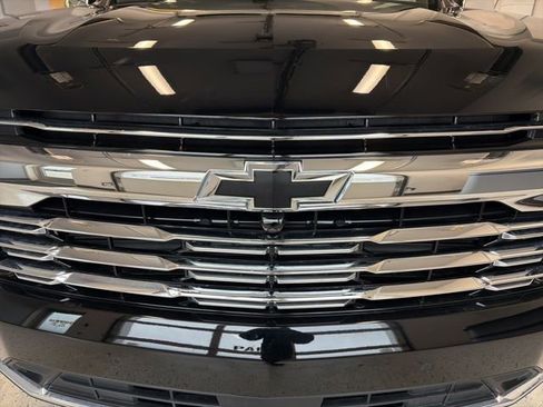 Used 2026 Chevrolet Tahoe Premier w/ Sun And Tow Package image 12