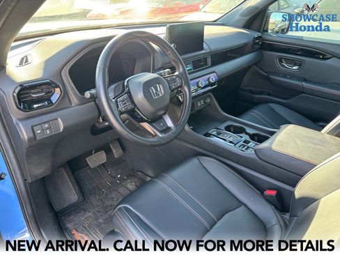 Used 2025 Honda Pilot TrailSport image 8