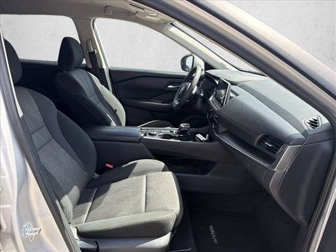 Used 2024 Nissan Rogue SV AWD/4WD image 22