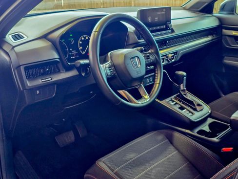 Used 2025 Honda CR-V Sport image 13