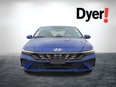 Used 2025 Hyundai Elantra SEL image 9