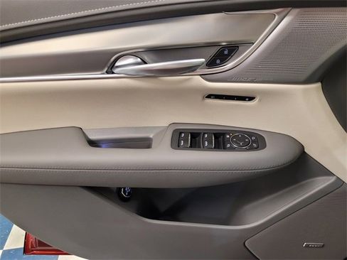 New 2026 Cadillac XT5 Premium Luxury w/ LPO, ONYX Package image 24