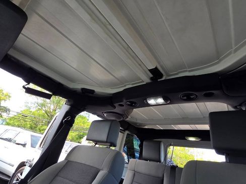 Used 2010 Jeep Wrangler Unlimited Sahara w/ Dual Top Group AWD/4WD image 35